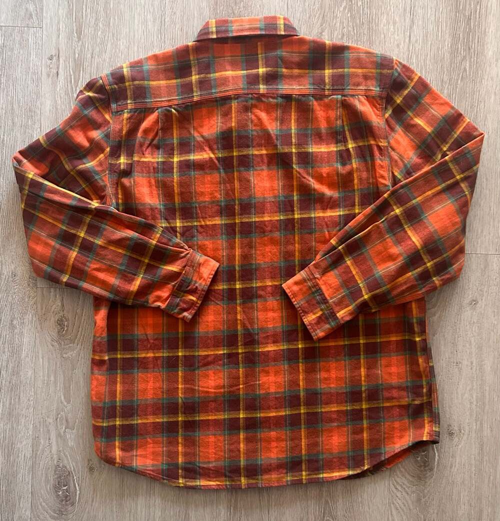 Carhartt Loose Fit Heavyweight Long-Sleeve Plaid Flannel Shirt - Picture 4 of 4